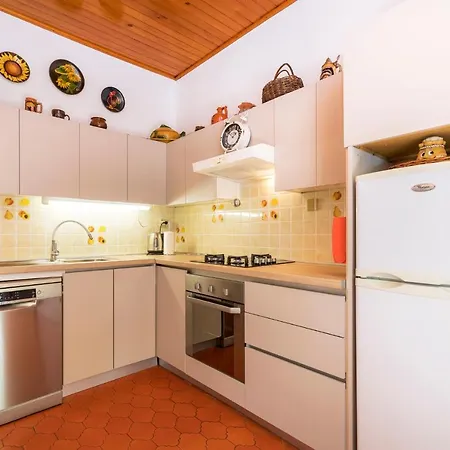 Esperanca וולי לוסיניי